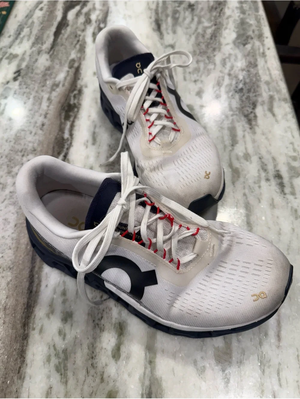 On Running Women’s Athletic Sneakers White with Navy and Red Accents 8W - Picture 1 of 6